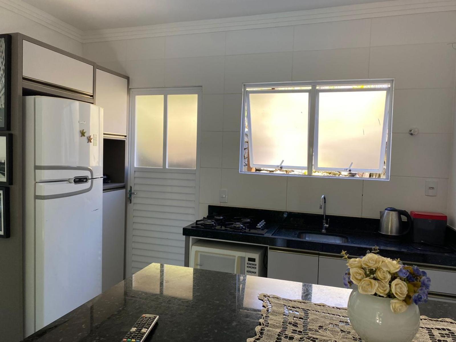 Residencial Com Piscina Possui Jacuzzi Aquecida Com Hidromassagem Villa Bombinhas Exterior photo