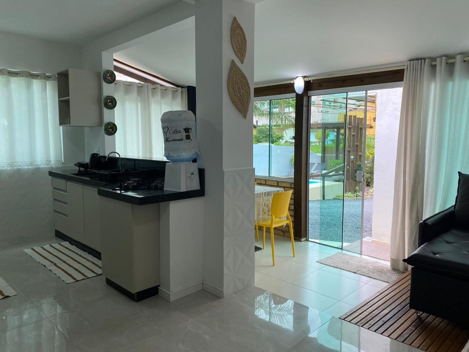 Residencial Com Piscina Possui Jacuzzi Aquecida Com Hidromassagem Villa Bombinhas Exterior photo